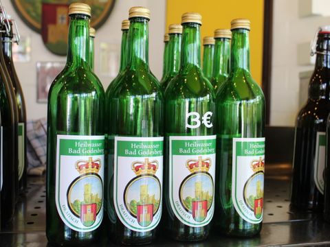 Ausgeschenkt und abgefüllt: Bad Godesberger Heilwasser