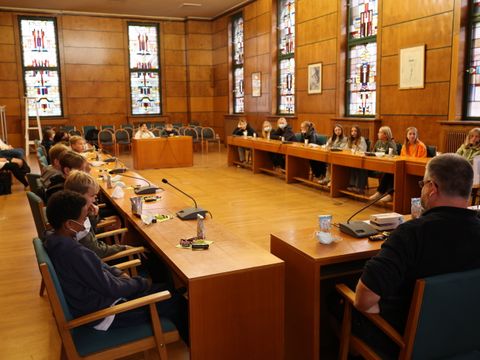 Empfang der dänischen Schülerlotsen bei Bezirksbürgermeisterin Maren Schellenberg am 13. September 2022 im Alten BVV-Saal