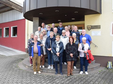 Weinreise nach Westhofen im Oktober 2023: Gruppenbild mit Dame(n)