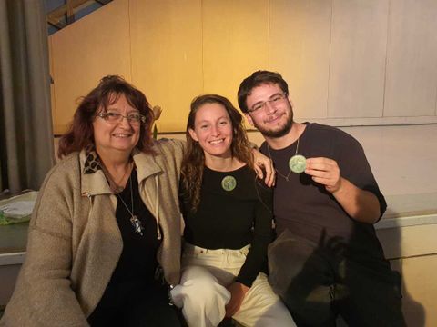 Cornelia Wright trifft in Berlin Tanzschüler des Tanzstudios "Adama" (Sderot)
