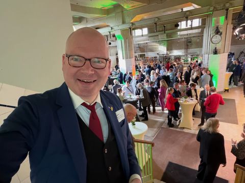 6. Mai 2026: Bezirksstadtrat Tim Richter vertritt Steglitz-Zehlendorf beim Stadtfest in Königs Wusterhausen