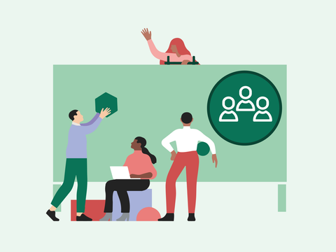 Das Bild zeigt eine Illustration eines Teams von vier Personen, die zusammenarbeiten, um ein gemeinsames Ziel zu erreichen. Eine Person sitzt auf einem blauen Hocker und arbeitet an einem Laptop, während drei weitere Personen danebenstehen. Eine der stehenden Personen trägt eine weiße Bluse und rote Hosen und blickt auf eine Stellwand, auf der ein Symbol mit drei Personen abgebildet ist. Eine weitere Person, die ein rosafarbenes Oberteil und grüne Hosen trägt, hält einen grünen sechseckigen Block in der Hand und schaut nach oben. Hinter der Stellwand steht auf einer Leiter eine vierte Person, die ebenfalls auf das Symbol blickt. Dieses Bild vermittelt die Teamarbeit und Kreativität des Raums für Beteiligung und deutet darauf hin, dass hier Informationen über das Projektteam des Raumes für Beteiligung zur Verfügung stehen.