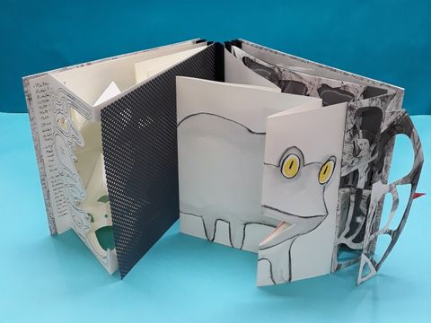 Buch in Zickzack-Falz (Bild: Julia Büttelmann)