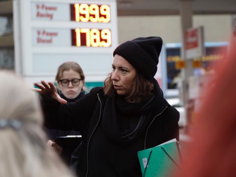 Bezirksstadträtin Dr. Saskia Ellenbeck stellt den ersten Bauabschnitt vor (Bild: Johannes Hayner | georg+georg)