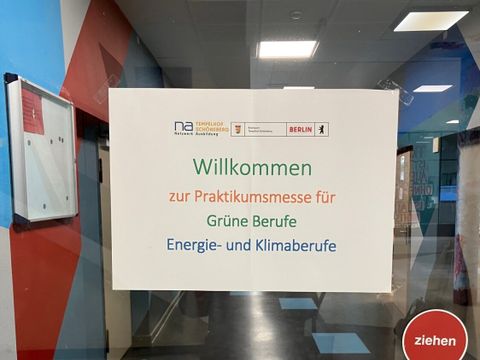 Plakat "Willkommen zur Praktikumsmesse für Grüne Berufe, Energie- und Klimaberufe"
