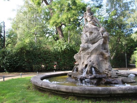 Sintflutbrunnen auf dem Perelsplatz