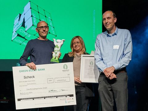 Preisübergabe in der Kategorie „Smart Cities Lösungen“ an die Zukunftsangelegenheiten GmbH (Bild: Julia Merkel)