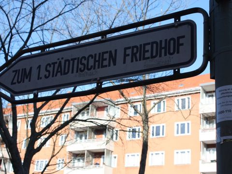 Zum 1. Städtischen Friedhof