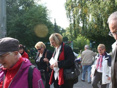 Frau Schöttler unterwegs in Mariendorf