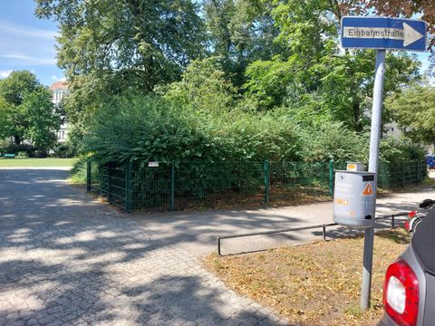 Spritzenabwurfbehälter Bayrischer Platz