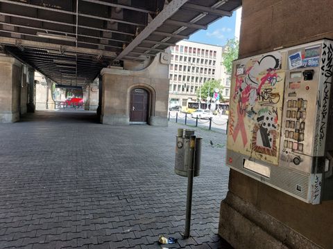 Spritzenabwurfbehälter U-Bahnhof Bülowstraße