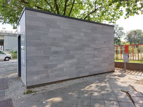 Spritzenabwurfbehälter U-Bahnhof Tempelhof