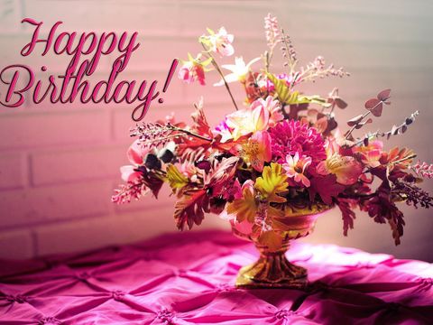 Blumen mit Glückwünschen zum Geburtstag