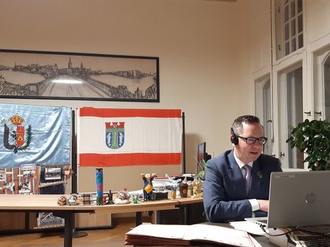Bezirksbürgermeister Igel nimmt an der Online-Veranstaltung der Aktualisierung der Städtepartnerschaftsvereinbarung teil