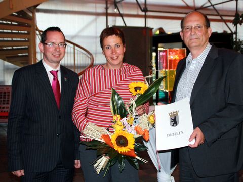 (v.l.) Bezirksbürgermeister O. Igel, P. Immerz (FBH), G. Tränkle (Direktor des FBH) (Bild: Bezirksamt Treptow-Köpenick)
