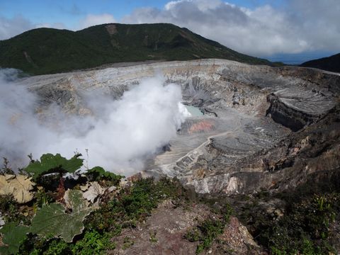 Hauptkrater Vulkan Poas Costa Rica