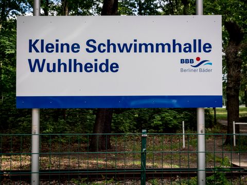 Wuhlheide Sportanlagen kleine Schwimmhalle