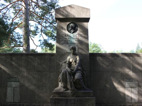 Friedhof Oberschöneweide Ehrengrab Carl Deul