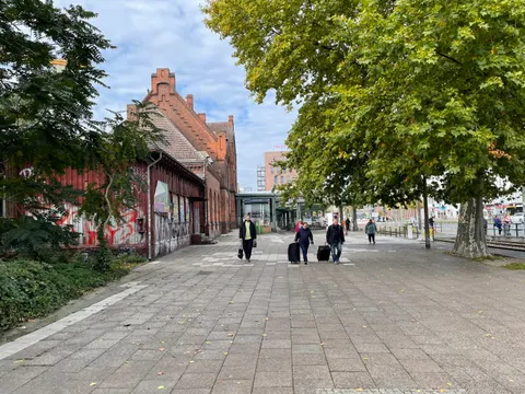 Vorplatz S-Bahnhof Schöneweide