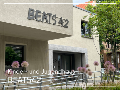 Die Fassade des Kinder- und Jugendhauses Beats42