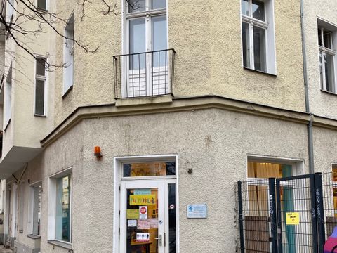 Die Fassade vom Flipperclub ist zu sehen.