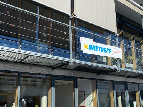 Die Fassade vom Sonnetreff ist zu sehen.