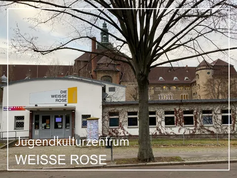 Die Fassade des Jugendkulturzentrums Die Weisse Rose