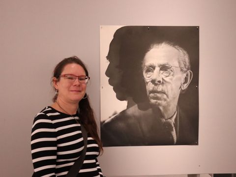 Salka-Valka Schallenberg mit Gemälde von Otto Nagel