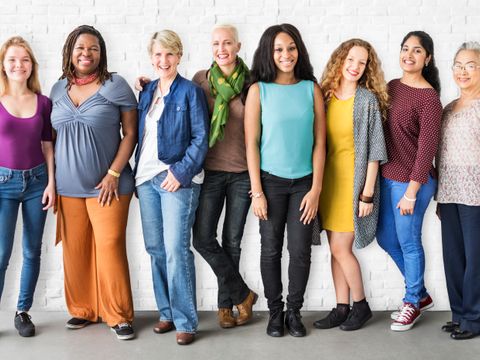 Vielfalt lächelnde Frauen