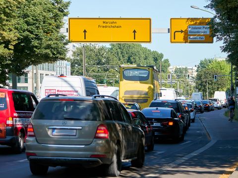 Straßenverkehr im Berliner Stadtzentrum