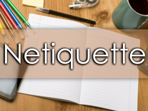 Netiquette - Geschäftskonzept mit Text