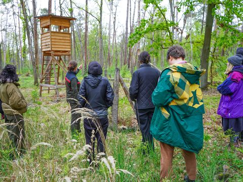 Werkstattseminar „Pale Blue" der Universität der Künste Berlin im Grunewald (Bild: Alexia Manzano, KW Institute for Contemporary Art)
