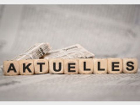 Aktuelles Zeitungsstapel
