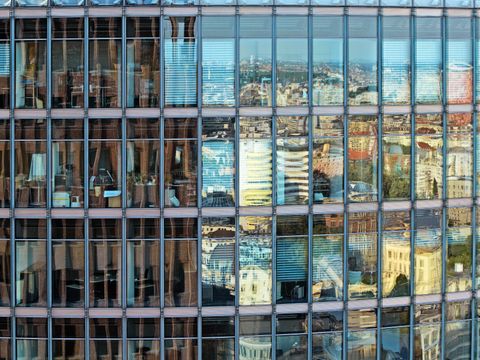 Reflektierendes Bürogebäude Berlin