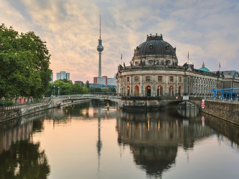 Spree mit Blick zum Bodemuseum