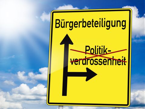 Wegweiser mit Bürgerbeteiligung und Politikverdrossenheit