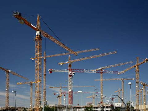 Baukräne über Berlin