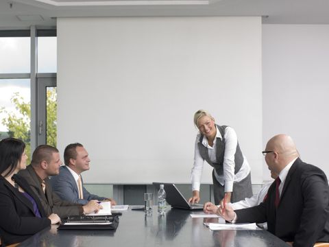 Menschen im Konferenzraum Workshop Seminar