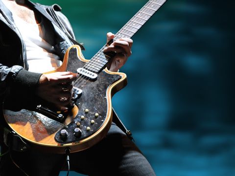 Mann mit Gitarre