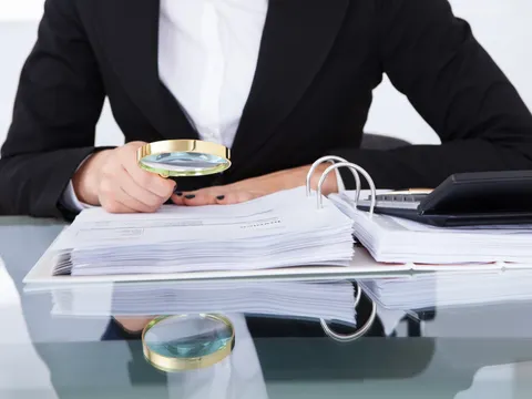 Prüfung von Finanzdokumenten