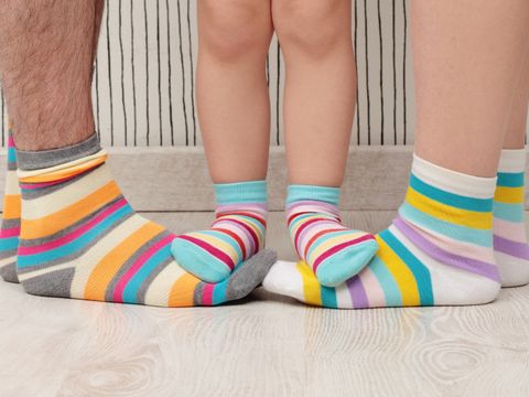Füße einer Familie