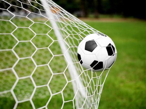 Fußball im Tor