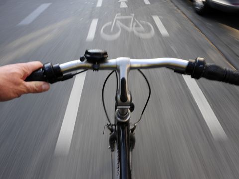 Fahrrad auf dem Fahrradstreifen