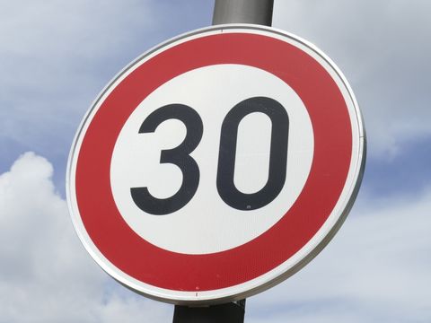 Verkehrsschild Zulässige Höchstgeschwindigkeit