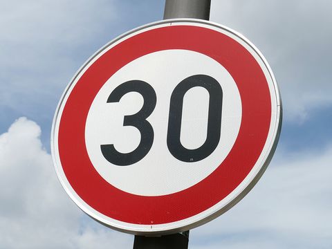Verkehrsschild Zulässige Höchstgeschwindigkeit