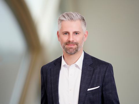 Marcel Hallas, Director Sales & Marketing at Ayming