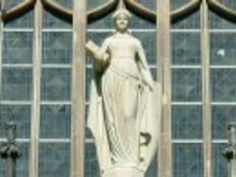 Justizia Statue