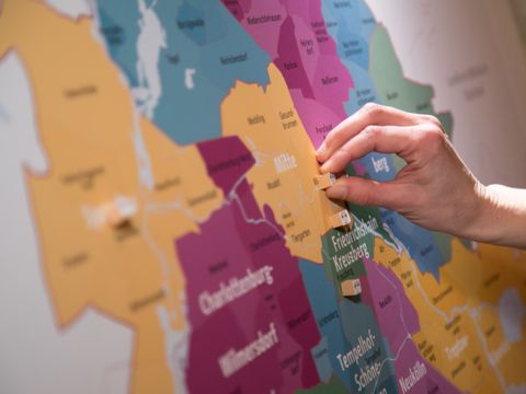 Eine Hand an der Gender-Map