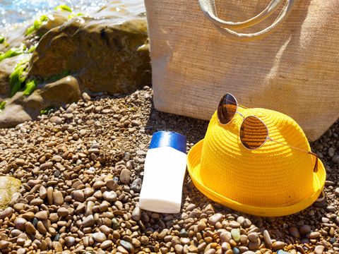 Sonnencreme Sonnenhut Sonnenbrille Meer