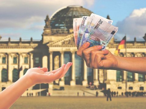 Geld geben, Leistungen